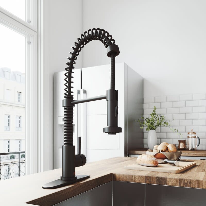Edison Pull Down Single Handle Kitchen Faucet with Deck Plate by Vigo