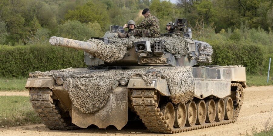 Leopard 2 tank