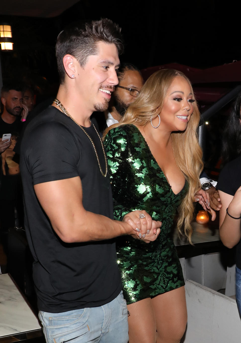 <p>Mariah Carey estuvo en el Sugar Factory American Brasserie de Miami junto a sus bellos hijos Moroccan y Monroe y allí dio mucho de qué hablar por cuenta de un minivestido verde que le quedaba tan ajustado que casi no le permitía respirar bien y que contaba con un profundo escote/ Getty Images </p>