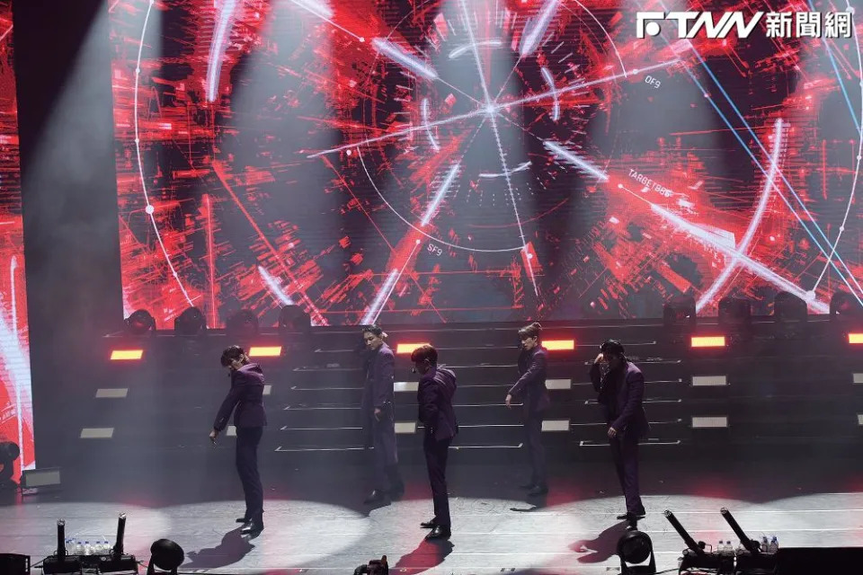韓團SF9於16日晚間在台北國際會議中心開演唱會。（圖／華藝娛樂提供）