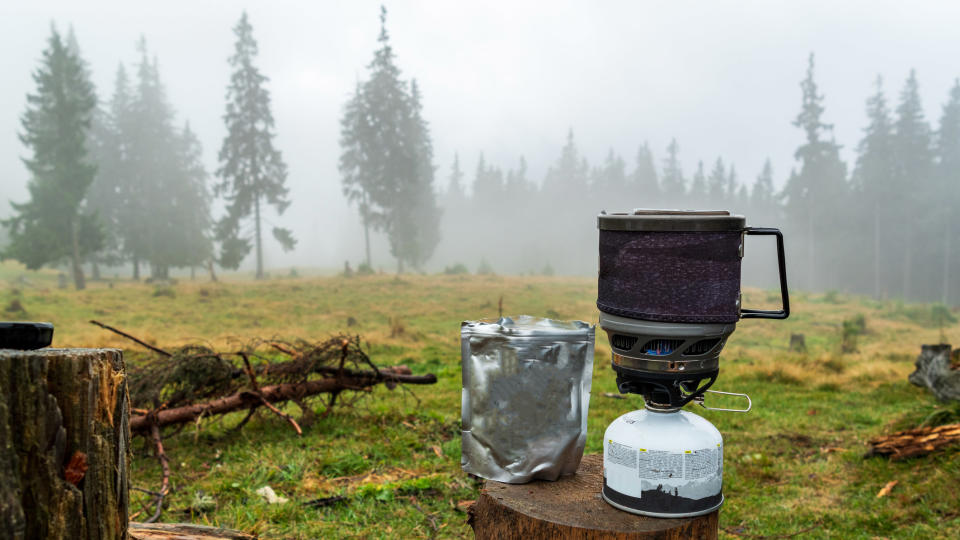 Jetboil vs MSR Windburner: Jetboil stove