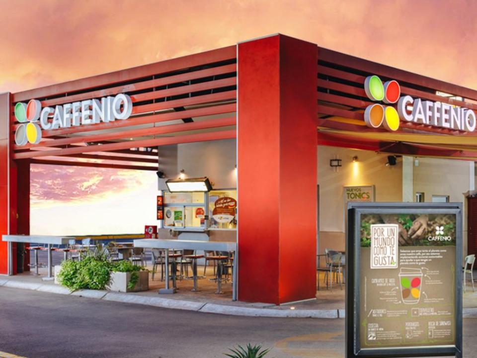 Un ejemplo de las caferías drive thru de esta empresa / Cortesía.