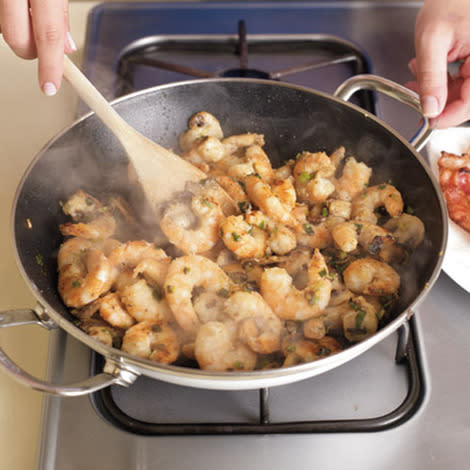 Sauté shrimp and garlic 2 minutes.