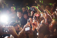 Jay Contreras of Kamikazee in a sea of cameras. Photo by Niña Sandejas.