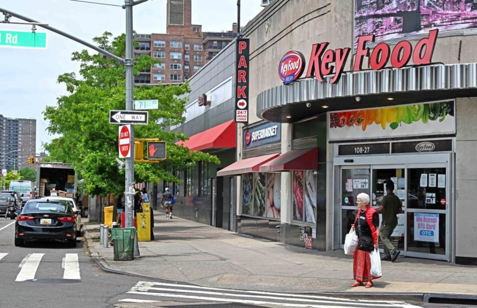 The fruit and vegetable stand is located just 25 feet from a Key Food supermarket on the northern side of Queens Boulevard between 71st Avenue and 71st Road. Gregory P. Mango