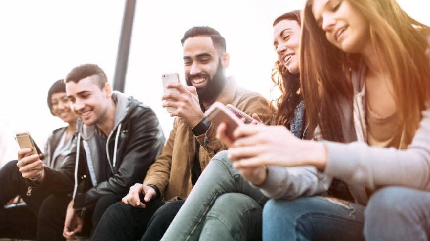 Jóvenes beneficiarios de otros planes sociales podían anotarse desde su celular para pedir Más Cultura Anses
