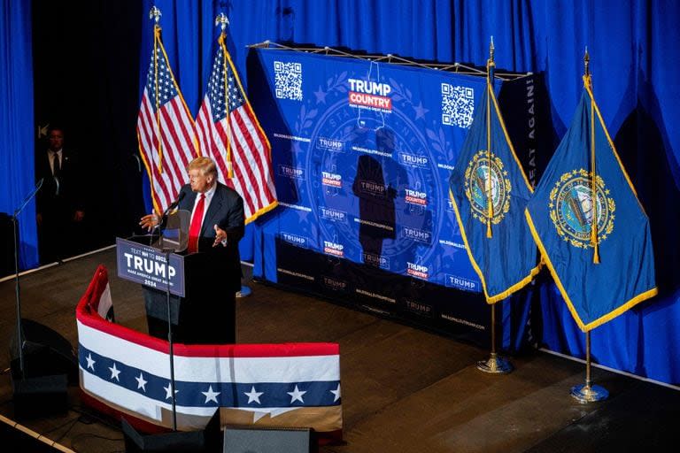 El candidato presidencial republicano, el ex presidente estadounidense Donald Trump, habla durante un mitin de campaña en el Atkinson Country Club el 16 de enero de 2024 ( Brandon Bell / GETTY IMAGES NORTH AMERICA / Getty Images via AFP)