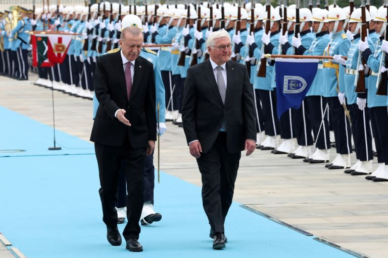 Inmitten der derzeit angespannten Beziehungen zwischen Deutschland und der Türkei haben die Präsidenten beider Länder für eine Verbesserung der Beziehungen geworben. (Adem ALTAN)