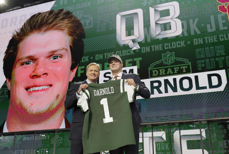 QB Sam Darnold fell to the Jets at No. 3 in Thursday's NFL draft. (AP) 