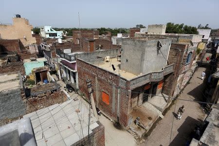 A general view shows the residential area of Sankrod village in Baghpat district of Uttar Pradesh, India, September 1, 2015. REUTERS/Adnan Abidi