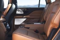 <p>2020 Lincoln Aviator</p>