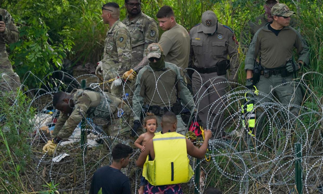 <span>Photograph: Fernando Llano/AP</span>