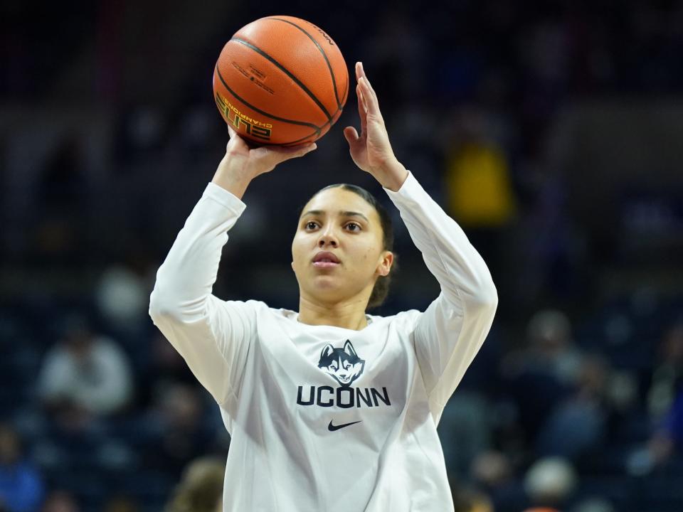 Azzi Fudd puts up a pregame shot.