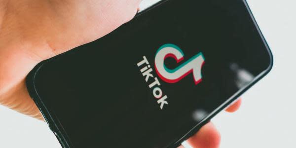 Donald Trump aprueba el trato de Oracle para comprar TikTok