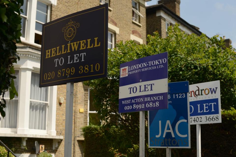 London tenants will offer landlords more than asking price in order to secure a property  (Daniel Lynch)