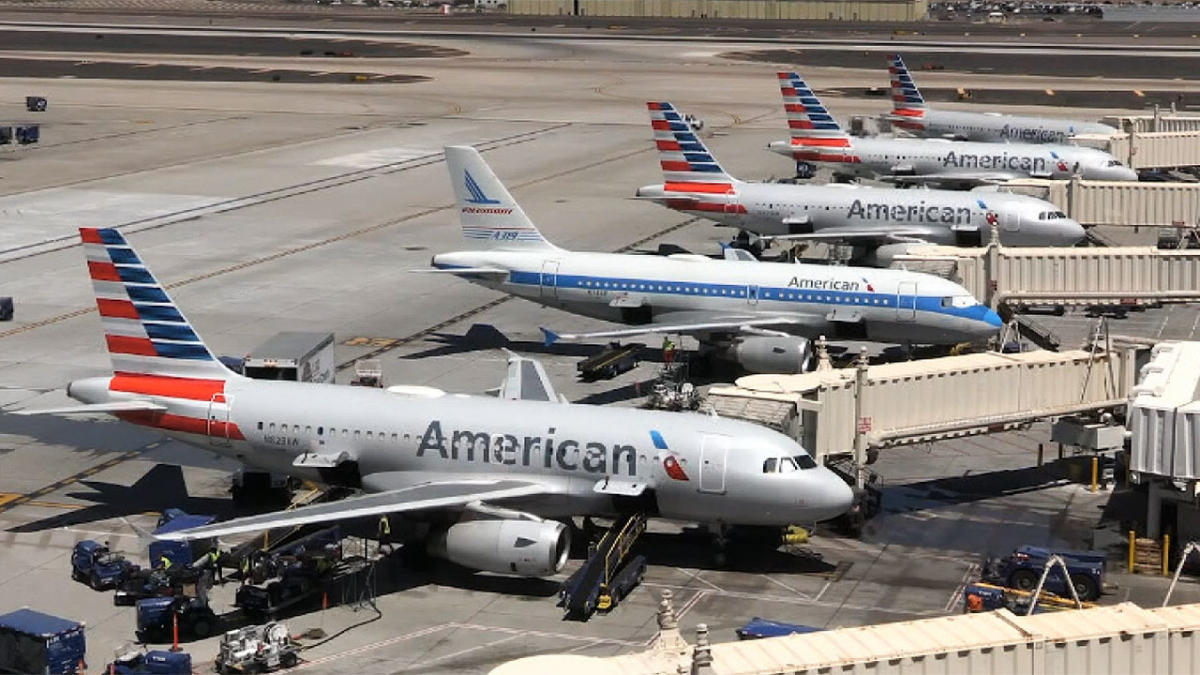 American Airlines and United Airlines layoff thousands of employees