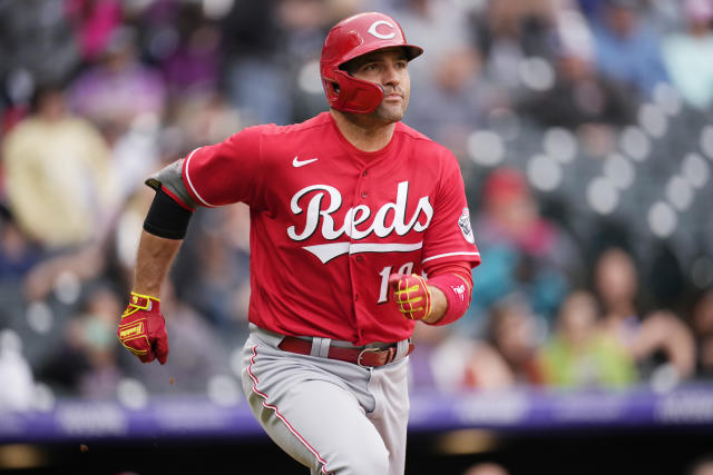 Joey Votto hits go-ahead home run for Reds in his hometown of Toronto