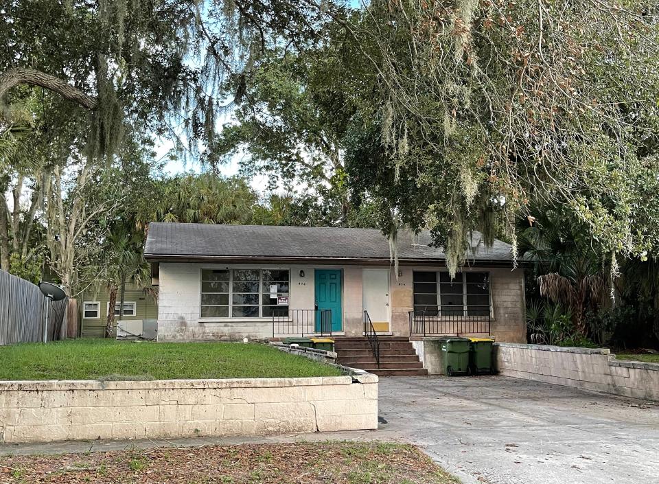 This duplex at 974 Tennessee Lane in Bay Haven is on the market with an asking price of $669,000. The neighborhood was platted for both single-family and multifamily dwellings in the early 1920s, which Realtor David Jennings called “quite progressive for its time.”