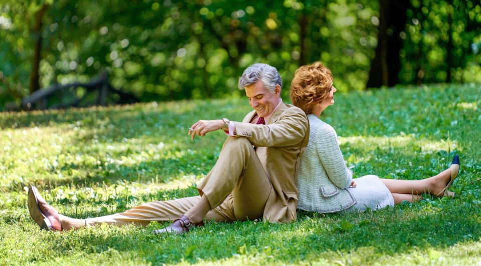 MAESTRO, from left: Bradley Cooper as Leonard Bernstein, Carey Mulligan as Felicia Montealegre, 2023. ph: Jason McDonald / © Netflix / Courtesy Everett Collection