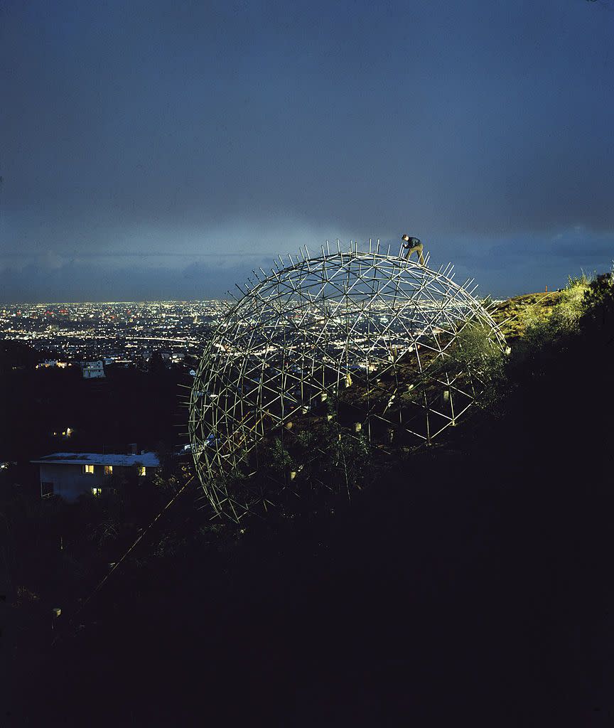 <p>Architect Bernard Judge had a pretty incredible view while building this geodesic dome house. The feat was ultimately completed two years after this was taken. </p>