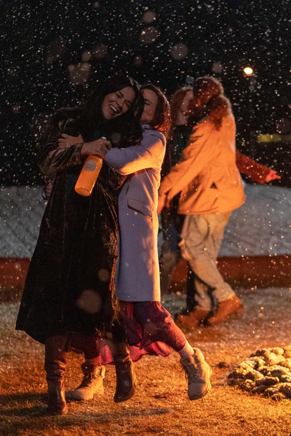 <div class="inline-image__caption"><p>(L-R) Simone Kessell as Lottie, Juliette Lewis as Natalie and Lauren Ambrose as Van in <em>Yellowjackets</em>.</p></div> <div class="inline-image__credit">Colin Bentley/Showtime</div>