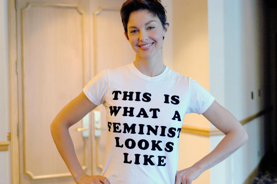 Portrait of actress Ashley Judd as she poses in a t-shirt which reads 'This Is What A Feminist Looks Like', Chicago, Illinois, December 5, 2002. (Photo by Paul Natkin/Getty Images)