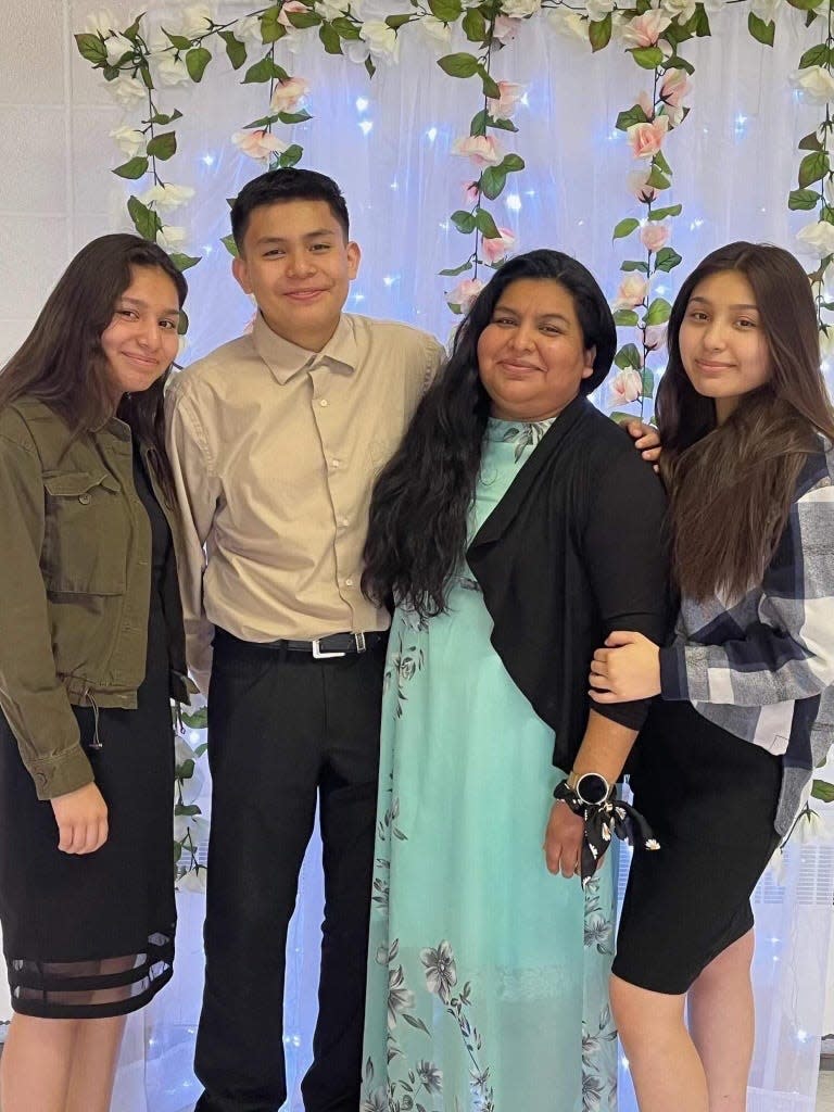 From left to right, Daisy Gavidia, Walter Gavidia, Jesse Fuentes and Edlyn Gavidia.