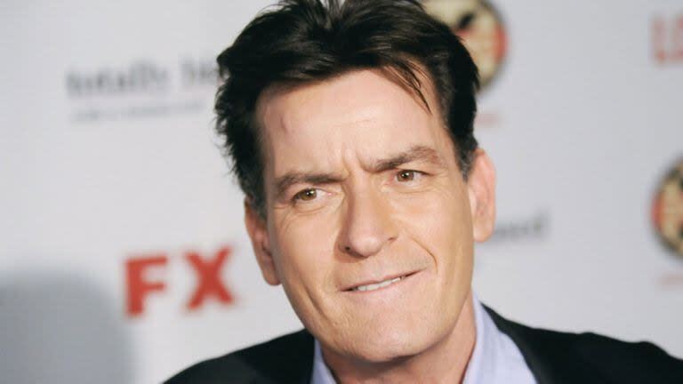 Charlie Sheen obtuvo la guardia de sus hijos en medio de la lucha de Brooke Mueller