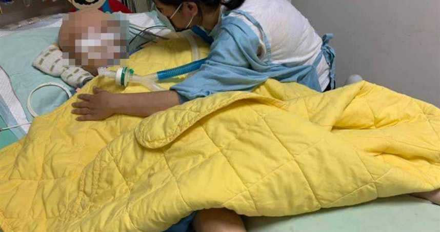 台中豐原7歲男童遭教練重摔瀕臨腦死，已經住院57天。（圖／家屬提供）