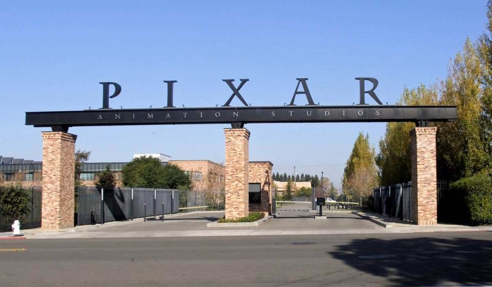 Disney Pixar recortará su fuerza laboral. Imagen: Coolcaesar.