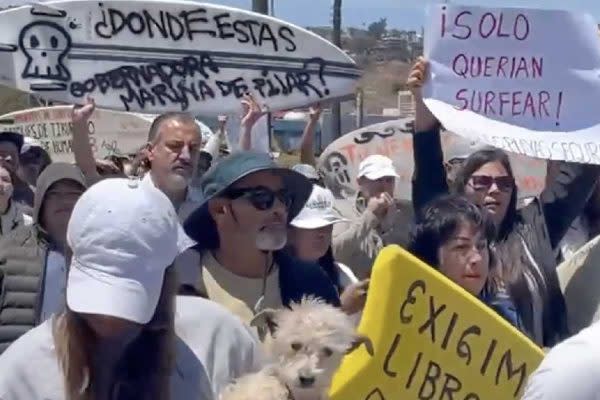 protesta por el caso de los surfistas desaparecidos en ensenada, baja california