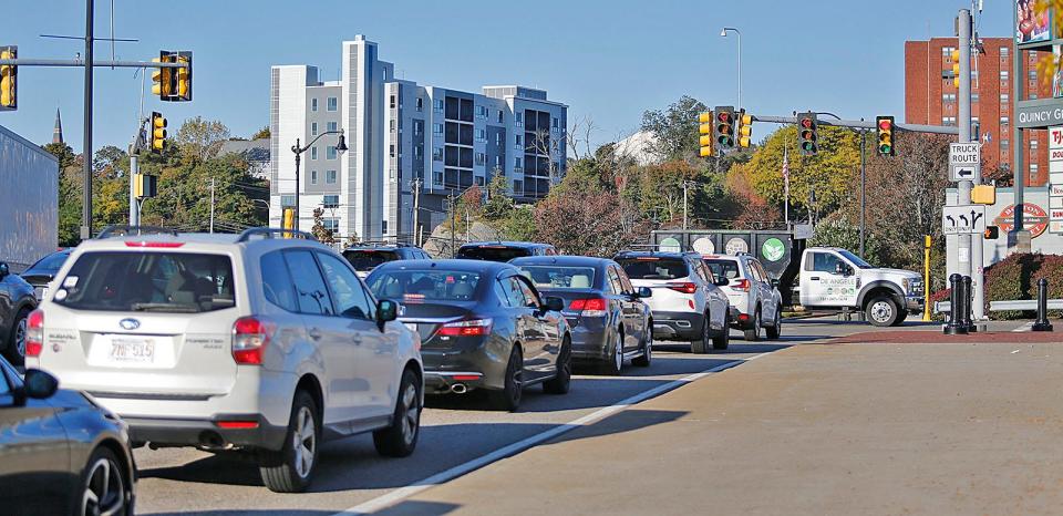 The intersection of Burgin and Hannon parkways is one of the most dangerous intersections in Quincy. Thursday, Oct. 19, 2023.