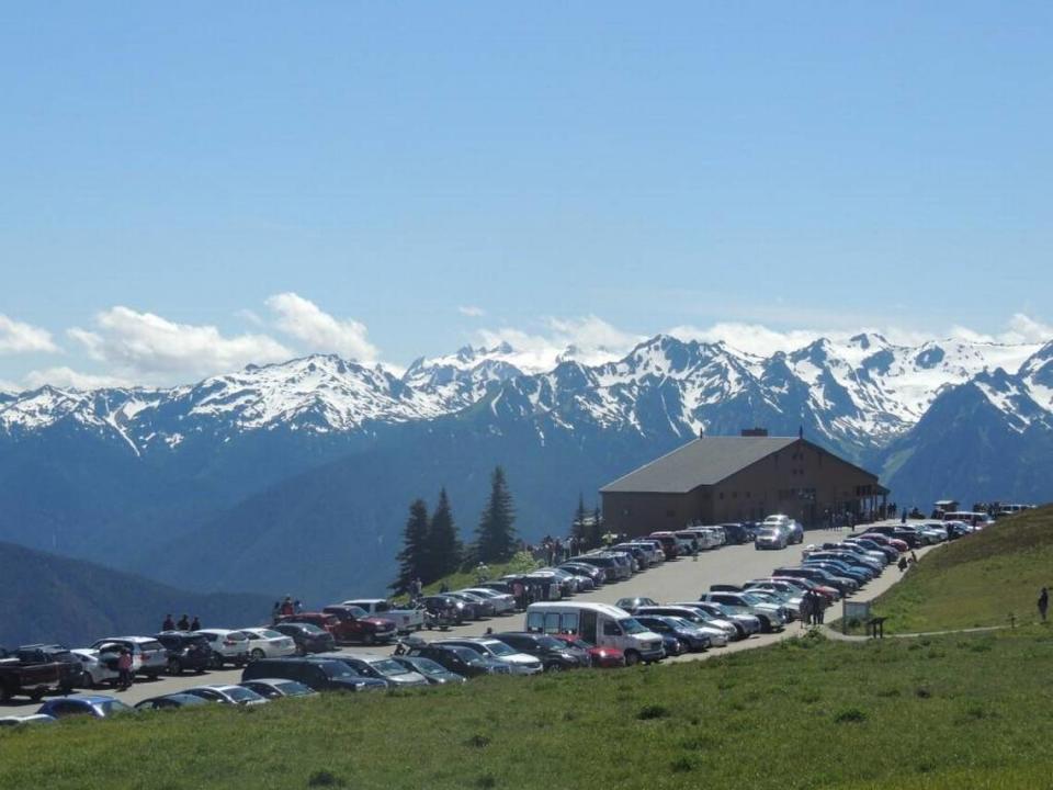 The Hurricane Ridge day lodge in Olympic National Park often saw big crowds and full parking lots.