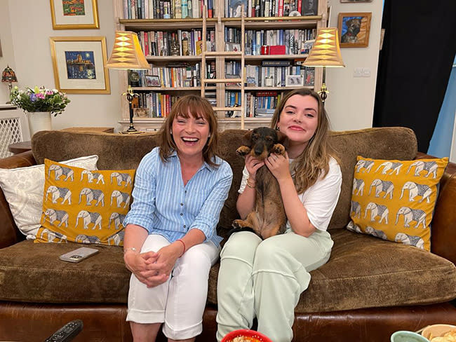 lorraine-kelly-daughter-rosie-and-ruby