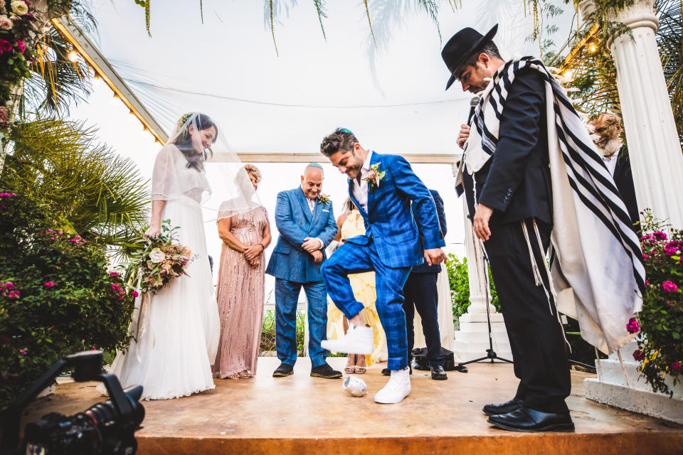 The breaking of the glass. [Photo: Denis Butnaru Photography]