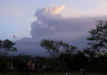 Mount Agung volcano spews ash during an eruption seen from the Volcanic Observatory in Rendang Village, Karangasem, Bali, Indonesia November 26, 2017. REUTERS/Johannes P. Christo