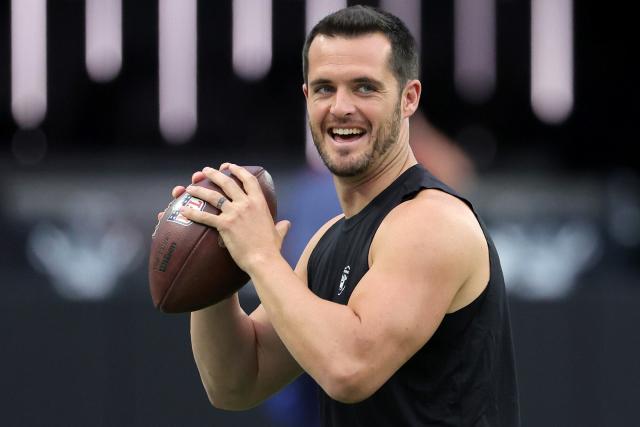 QB Derek Carr says goodbye to Raider Nation