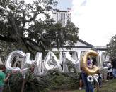 <p>Supporters hold up balloons spelling out the word “change” during a rally at the Florida state Capitol building to address gun control on Feb. 21, 2018 in Tallahassee, Fla. (Photo: Don Juan Moore/Getty Images) </p>