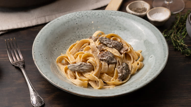 morel mushroom cream sauce pasta 