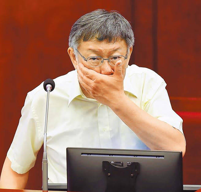 台北市長柯文哲炮轟中央，將原先中央該扛的疫苗採購壓力，全部丟給地方政府首長決定，「現在是怎樣？難道買不到是我們的問題？」（本報資料照片）