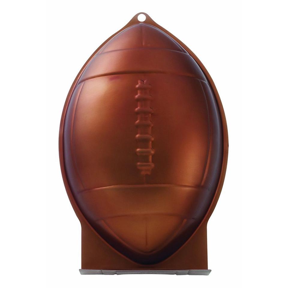 17) Wilton Football Pan