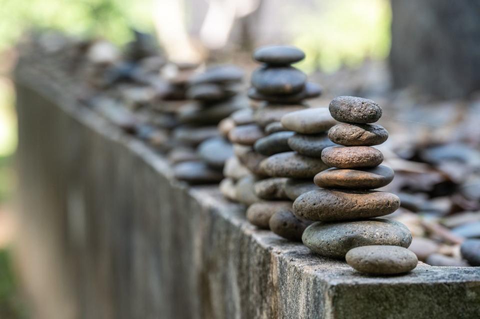 rock garden ideas stacked stones