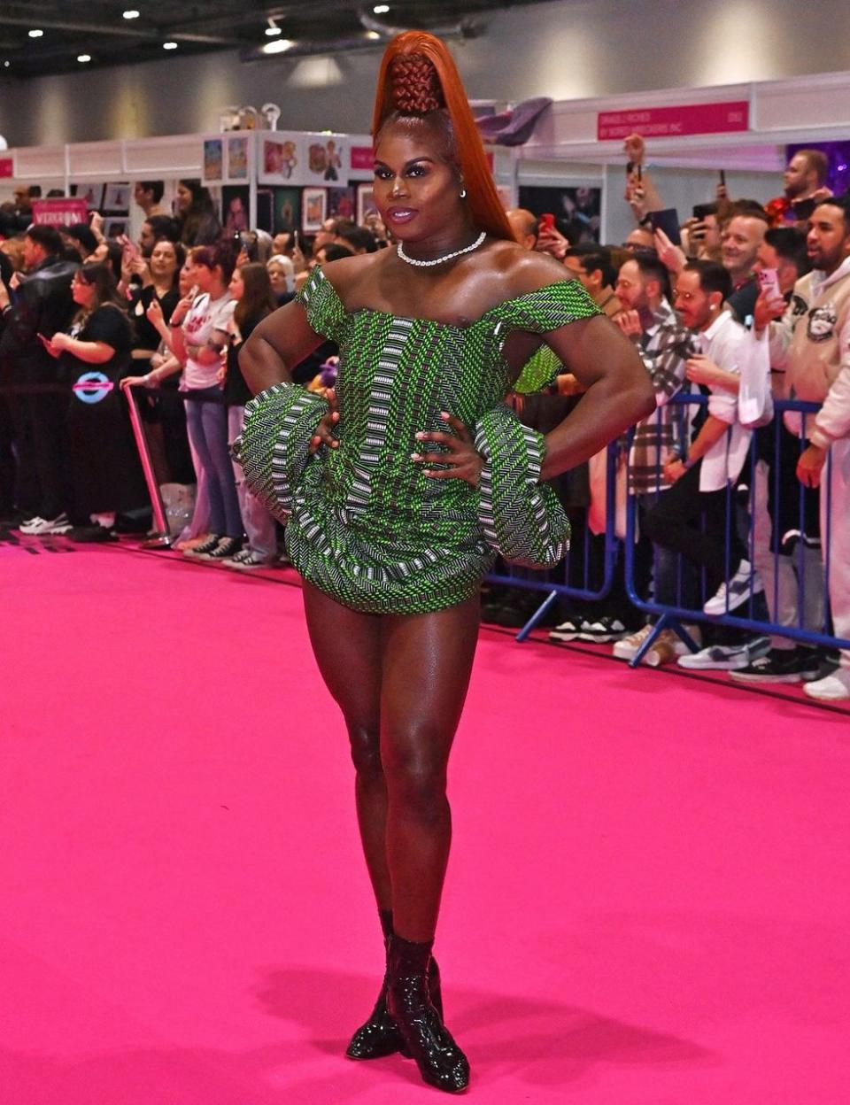 Photo Gallery Dragcon UK 2024 Queens Walk