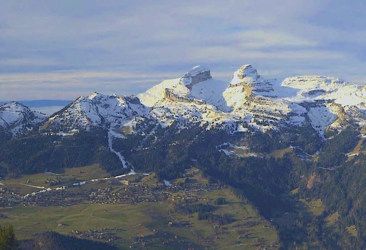 The Swiss Alps are seeing meager snowfall below 2,000 meters (around 6,500 feet), forcing some ski resorts to close slopes or turn to artificial snow. Petit Chamossaire webcam