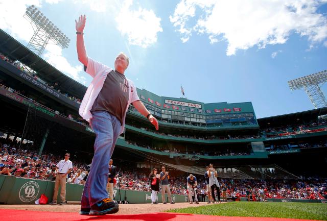 Curt Schilling says he's leaving Boston