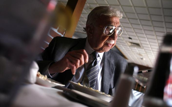 Danny Raskin enjoys lunch at Mario&#39;s Italian Grill in Troy on July 6, 2006. Danny Raskin reviewed restaurants in metro Detroit for over 60 years.