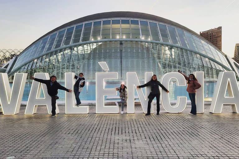 La familia de Ignacio, Natalia y Sofía se mudó a Valencia en diciembre del año pasado