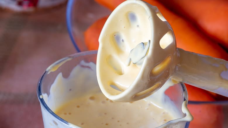 immersion blender making mayonnaise