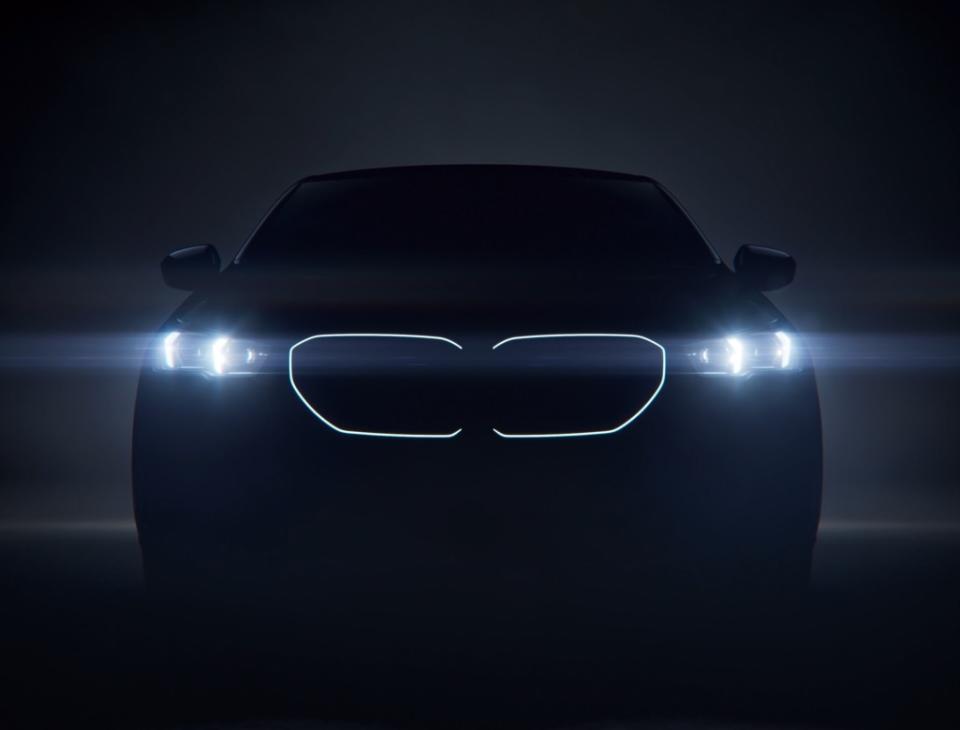 極具辨識性的全新BMW飾光水箱護罩，為BMW i5帶來栩栩如生的搶眼姿態。