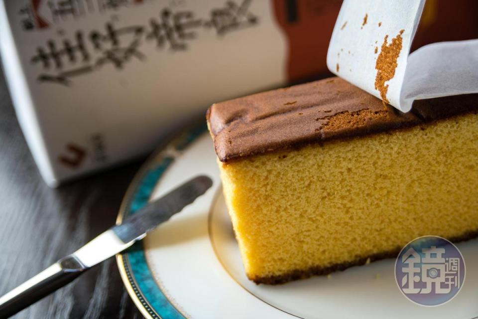 論斤賣的「匠寬堂」長崎蛋糕，是最典型的五三燒，也是雞蛋味最濃郁的版本，難怪天皇也偏愛。（2,700日圓／斤，約NT$723）